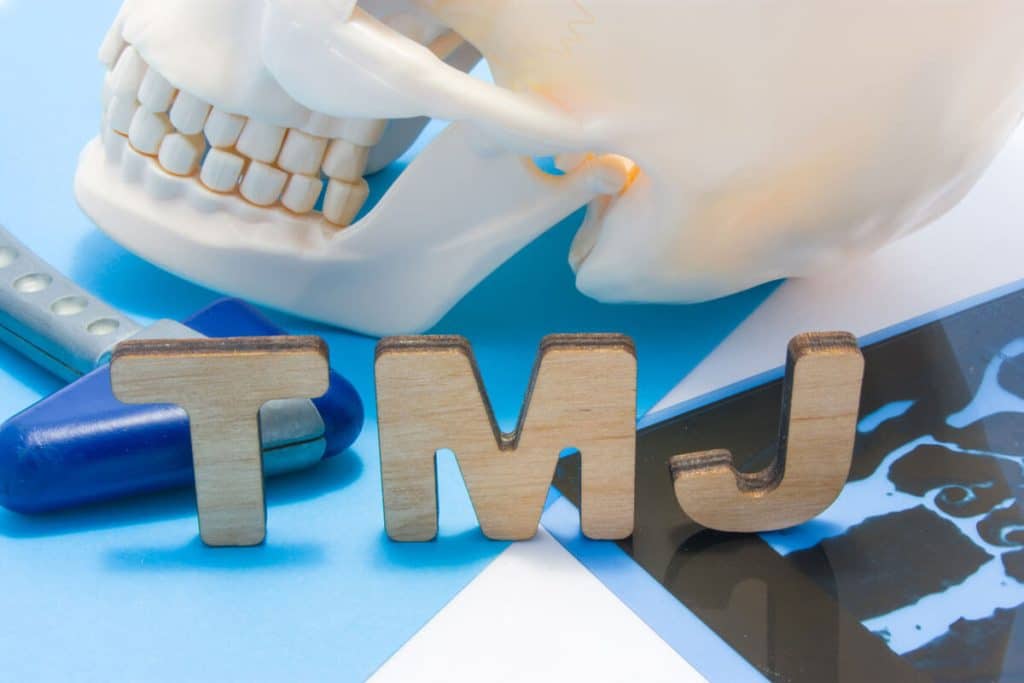 skull model with TMJ letters